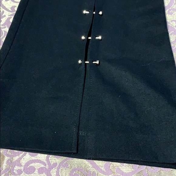 Wide black pants- side pockets and gold brooches - Picture 5 of 5